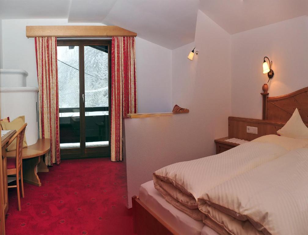Pension Pichler Leutasch Exterior photo