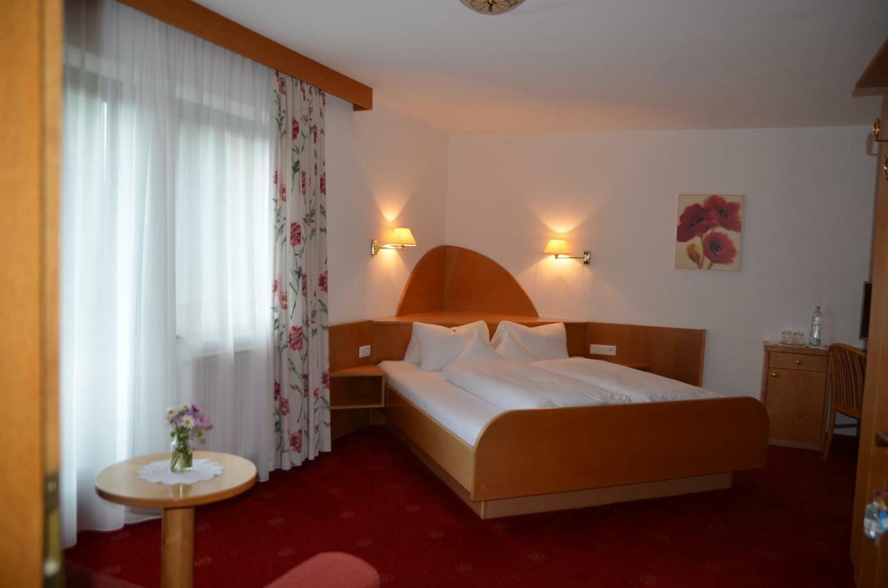 Pension Pichler Leutasch Exterior photo